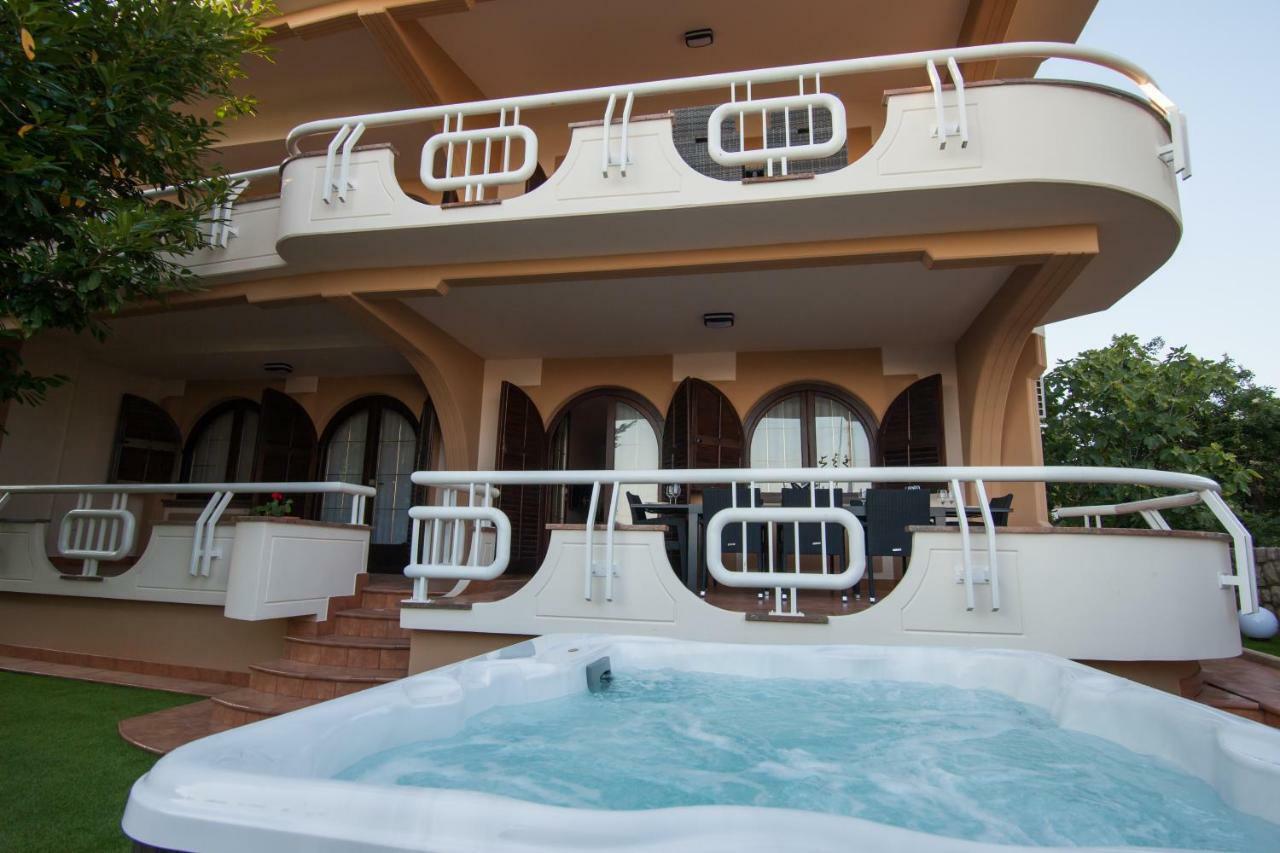 Villa Royale Krk Krk Town Exteriör bild